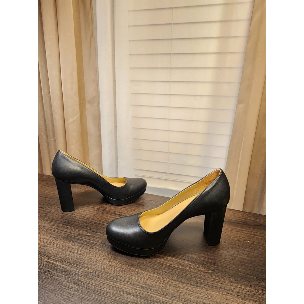 Naturalizer Classic Loafer Moccasins Slip On Block Heels Pumps Sz 7 WIDE - Picture 12 of 16